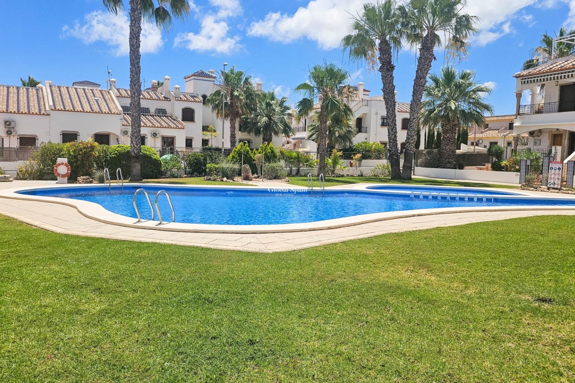 Venta - CASA -
ORIHUELA COSTA - PAU 8