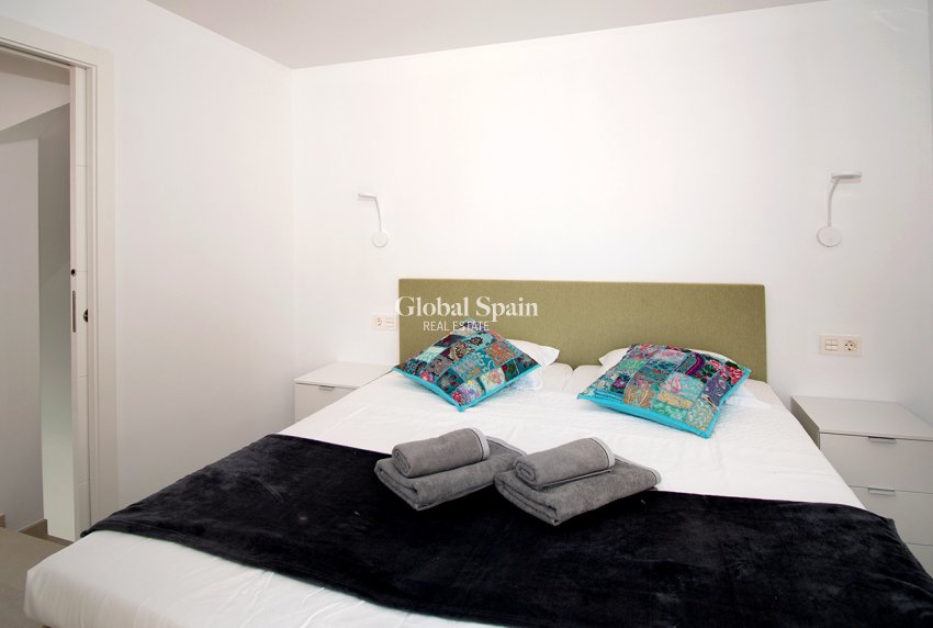 Venta - CASA -
ORIHUELA COSTA - pau26