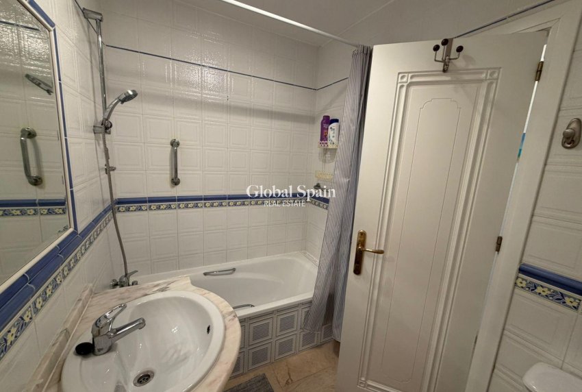 Venta - CASA -
ORIHUELA COSTA - Playa Flamenca