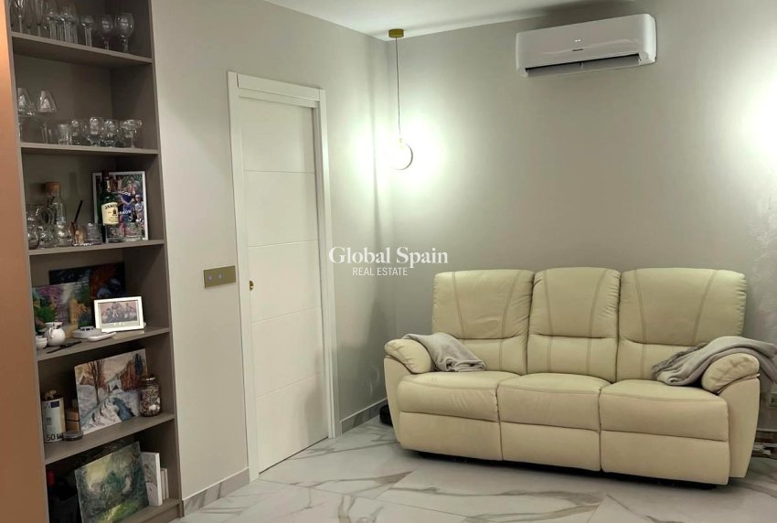 Venta - CASA -
ORIHUELA COSTA - Playa Flamenca