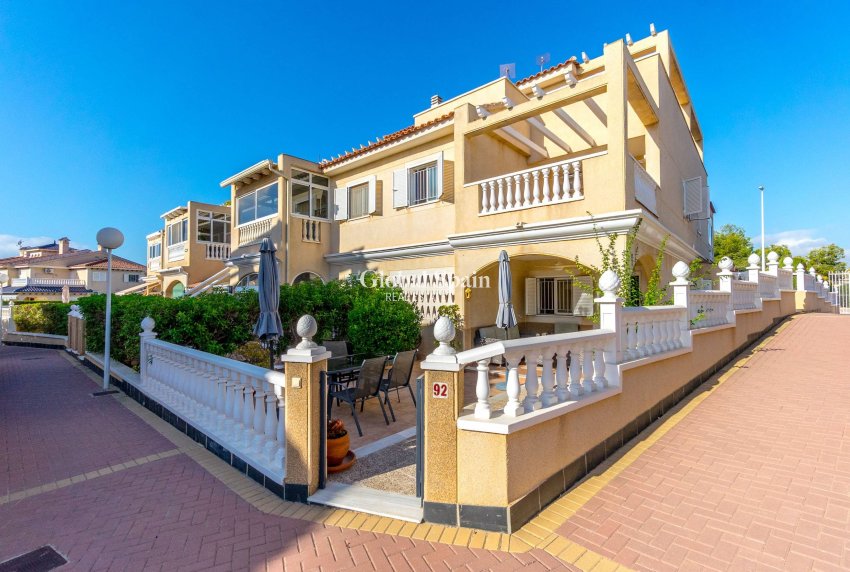 Venta - CASA -
ORIHUELA COSTA - Playa Flamenca
