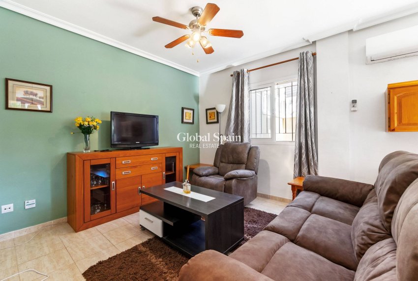 Venta - CASA -
ORIHUELA COSTA - Playa Flamenca