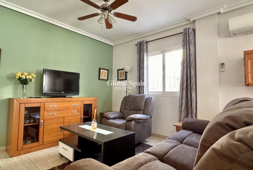Venta - CASA -
ORIHUELA COSTA - Playa Flamenca
