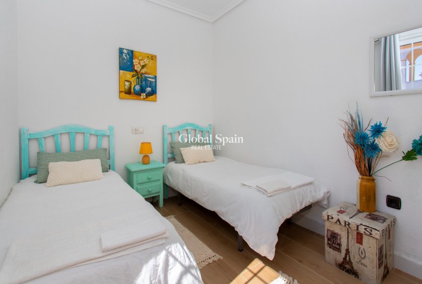 Venta - CASA -
ORIHUELA COSTA - Playa Flamenca