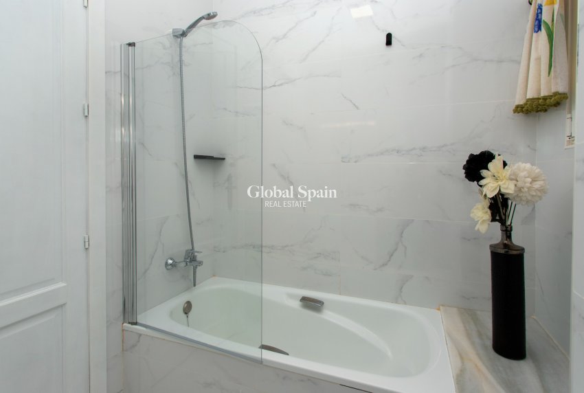 Venta - CASA -
ORIHUELA COSTA - Playa Flamenca