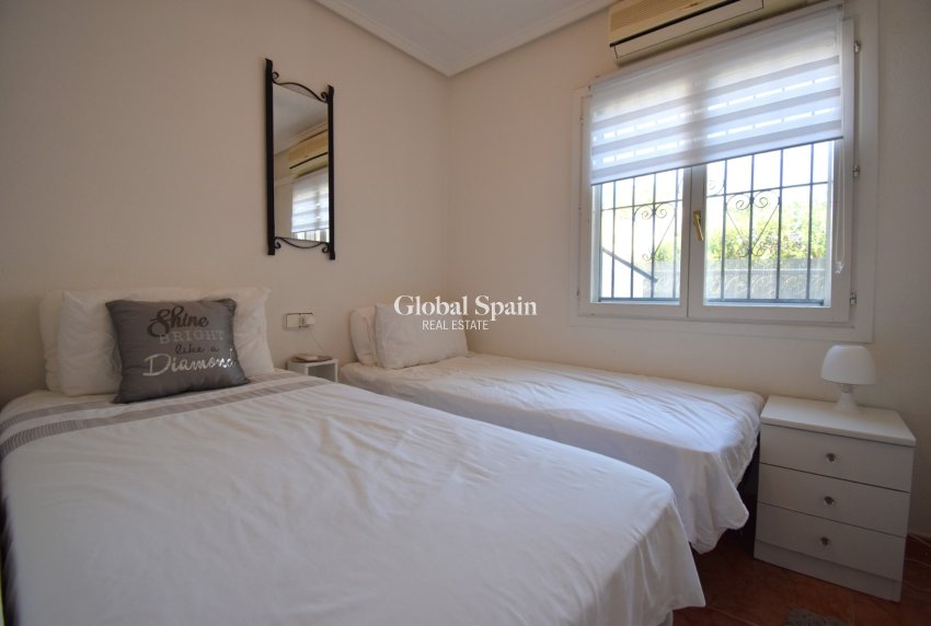 Venta - CASA -
ORIHUELA COSTA - Playa Flamenca