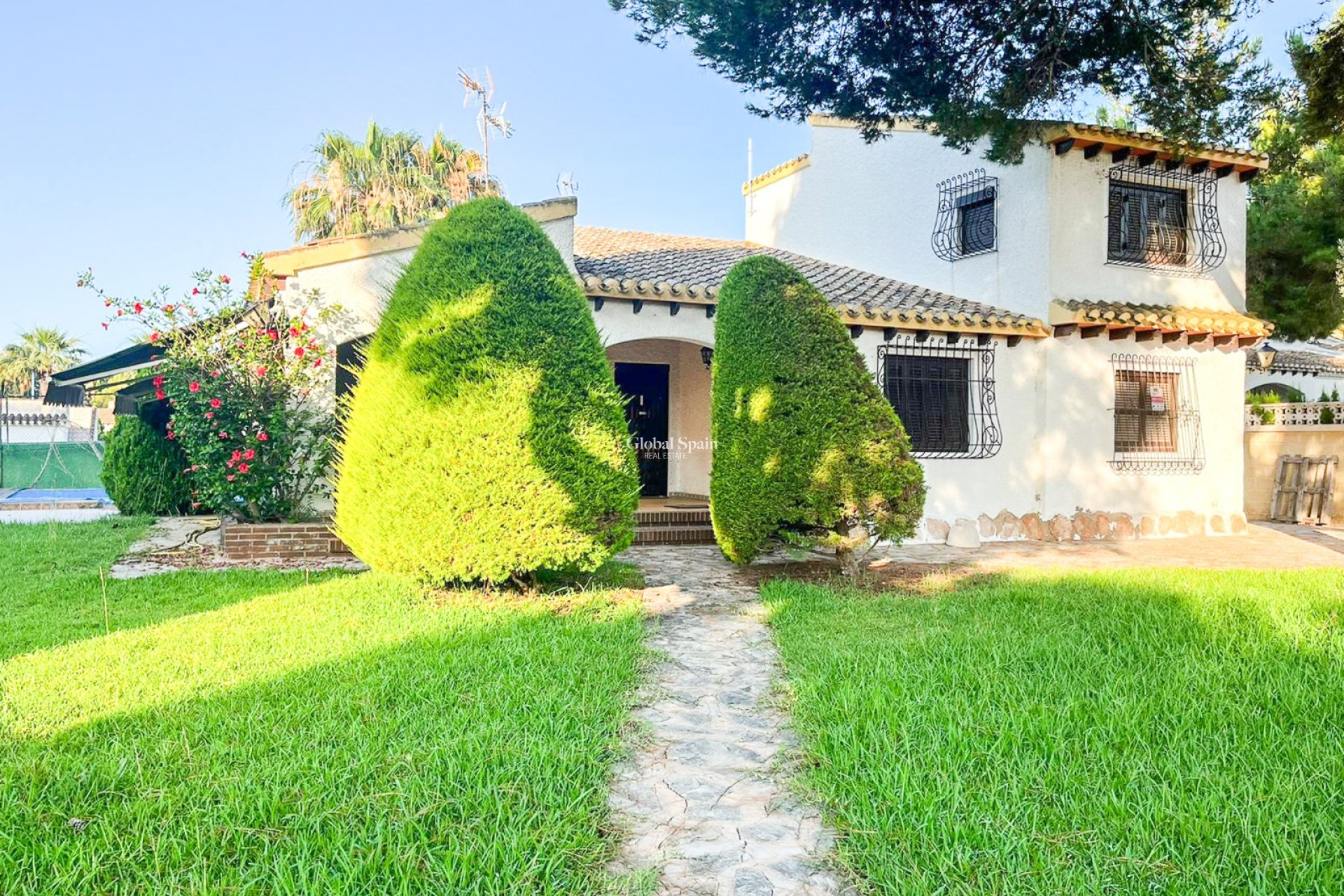 Venta - CASA -
ORIHUELA COSTA - Punta Prima