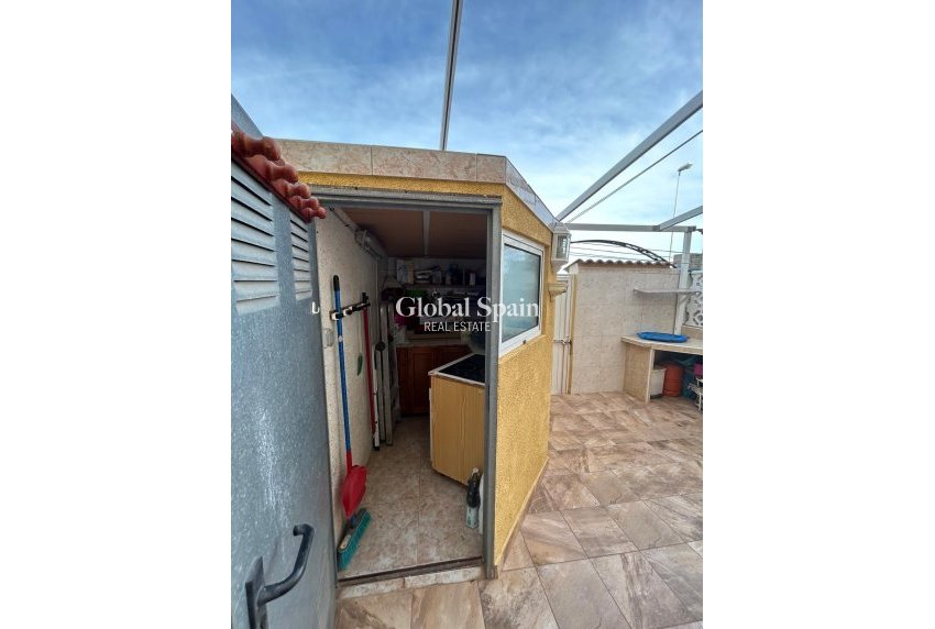 Venta - CASA -
ORIHUELA COSTA - Punta Prima