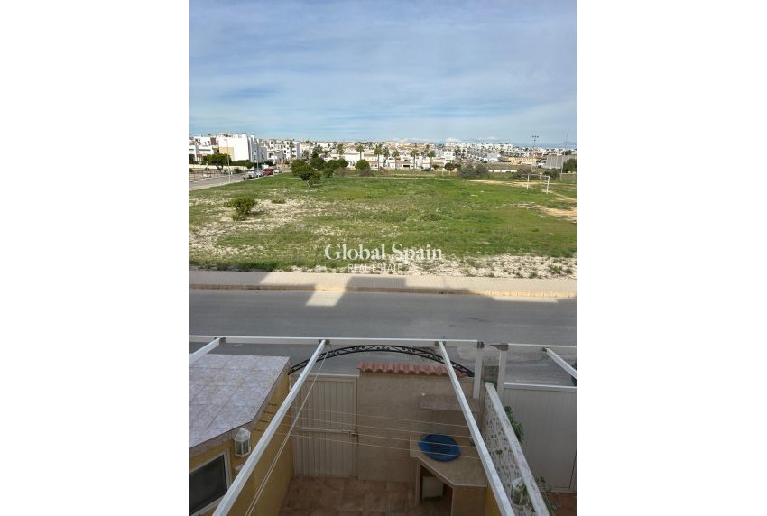 Venta - CASA -
ORIHUELA COSTA - Punta Prima