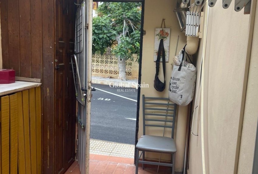 Venta - CASA -
ORIHUELA COSTA - Punta Prima