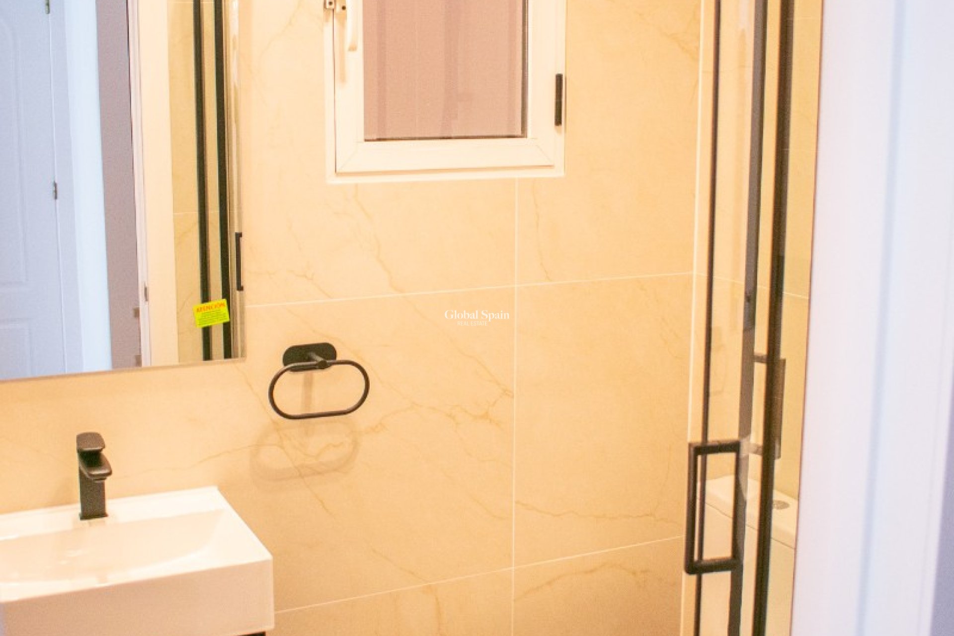 Venta - CASA -
ORIHUELA COSTA - Punta Prima