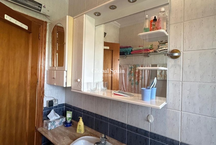 Venta - CASA -
ORIHUELA COSTA - Punta Prima