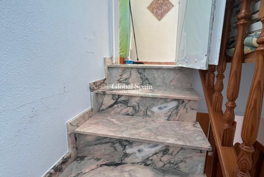 Venta - CASA -
ORIHUELA COSTA - Punta Prima