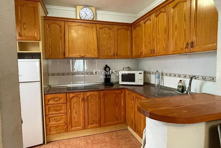 Venta - CASA -
ORIHUELA COSTA - Punta Prima