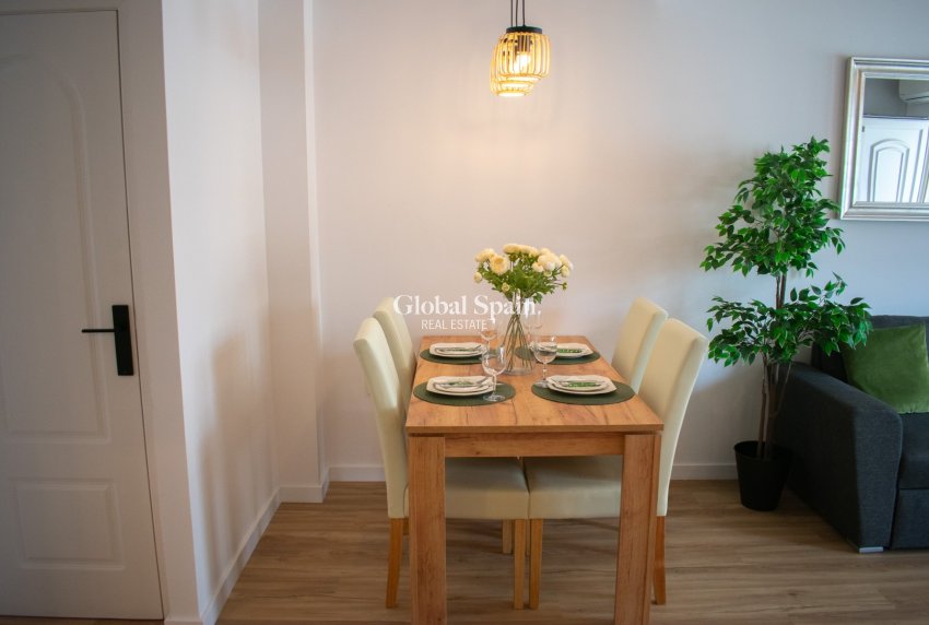 Venta - CASA -
ORIHUELA COSTA - Punta Prima