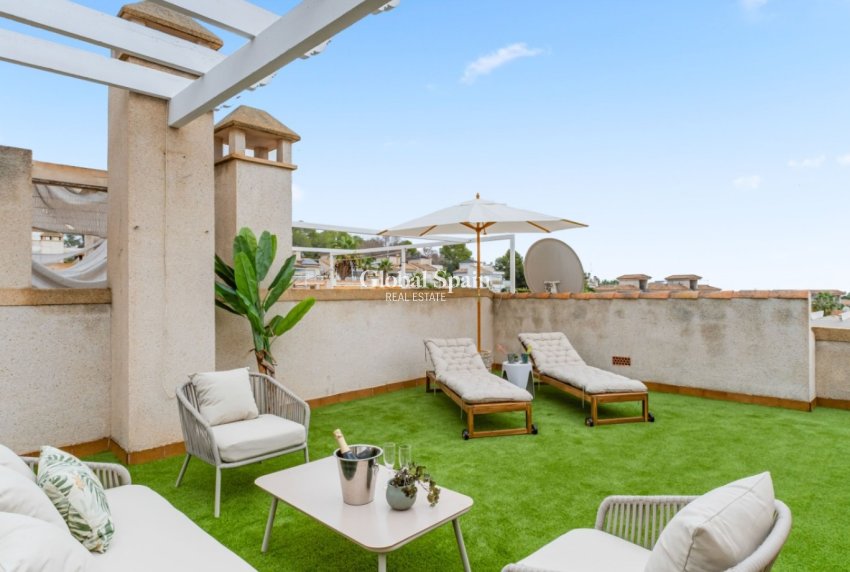 Venta - Casa -
ORIHUELA COSTA - VILLAMARTÍN