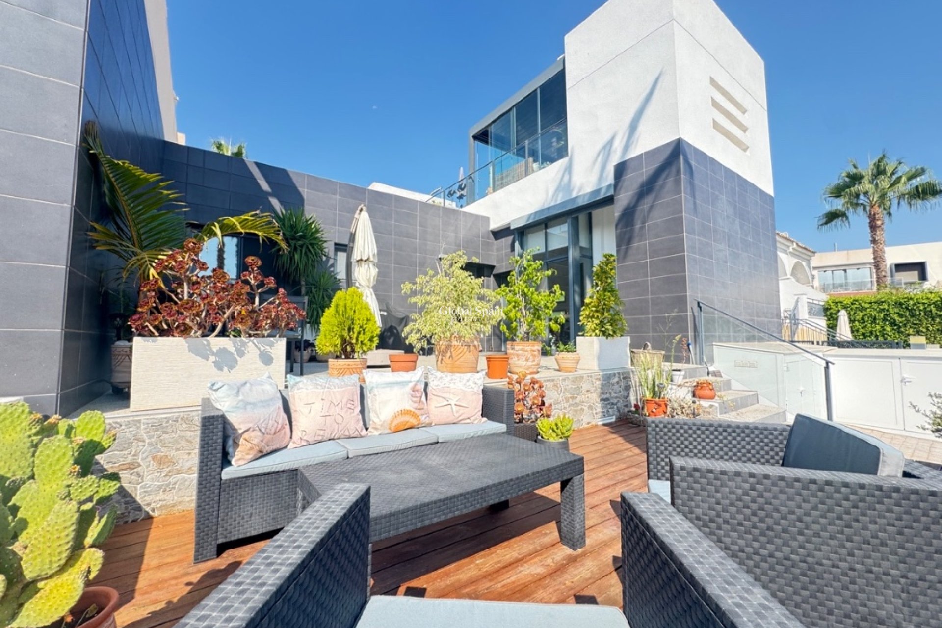 Venta - Casa -
ORIHUELA COSTA - VILLAMARTÍN