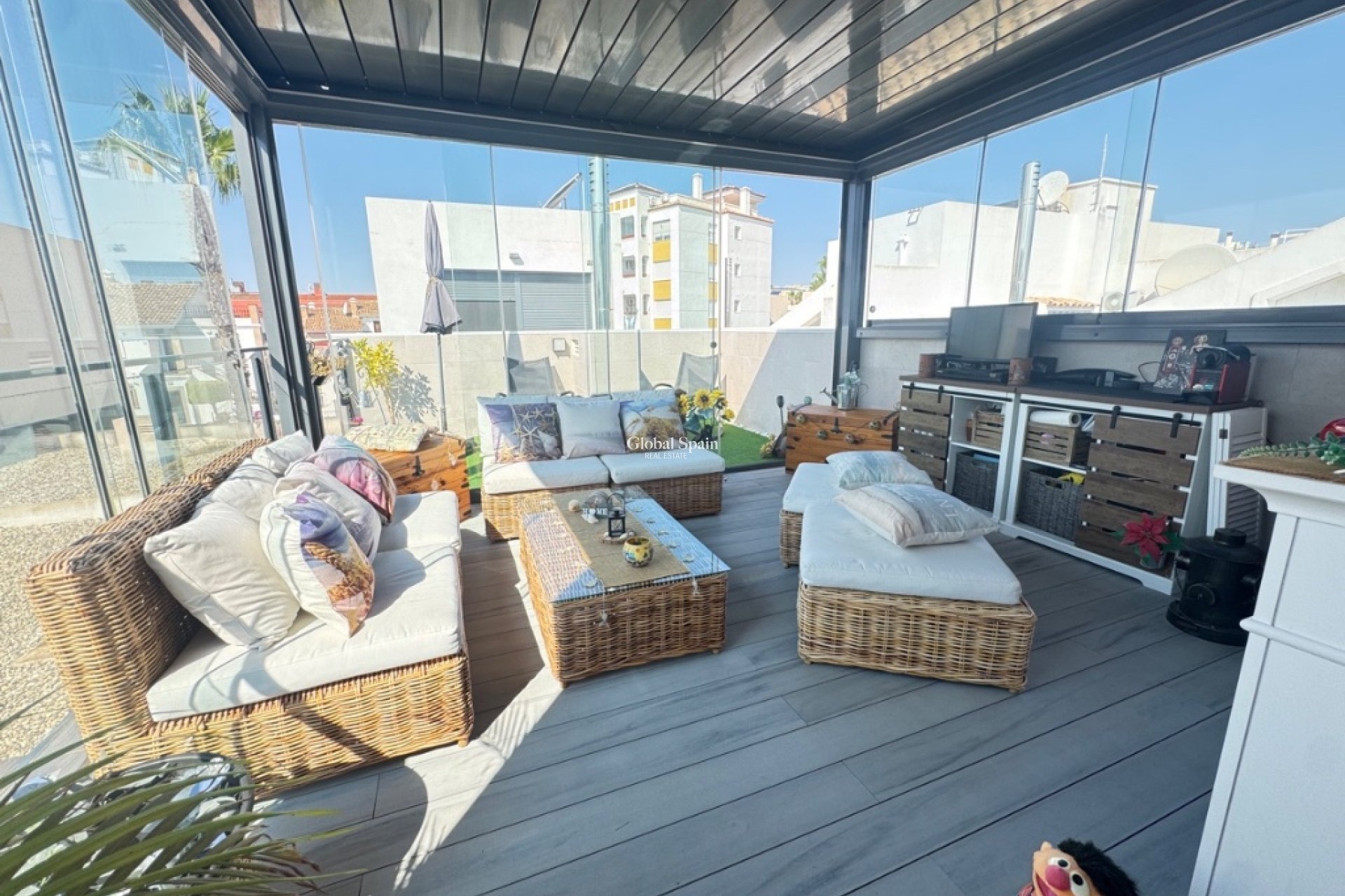 Venta - Casa -
ORIHUELA COSTA - VILLAMARTÍN