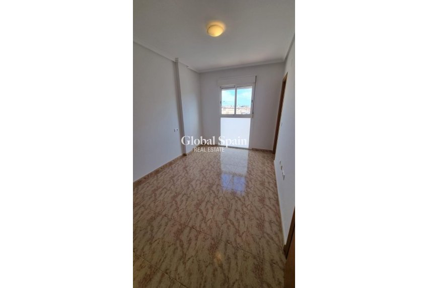 Venta - CASA -
ORIHUELA COSTA - VILLAMARTÍN