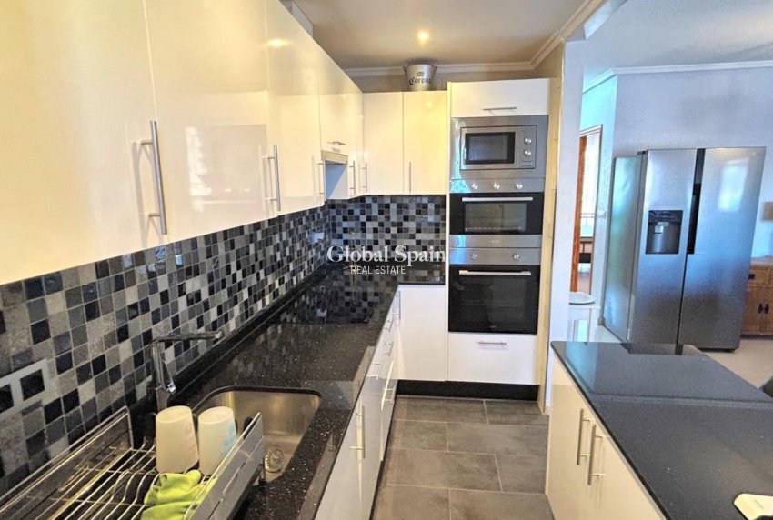 Venta - CASA -
ORIHUELA COSTA - VILLAMARTÍN