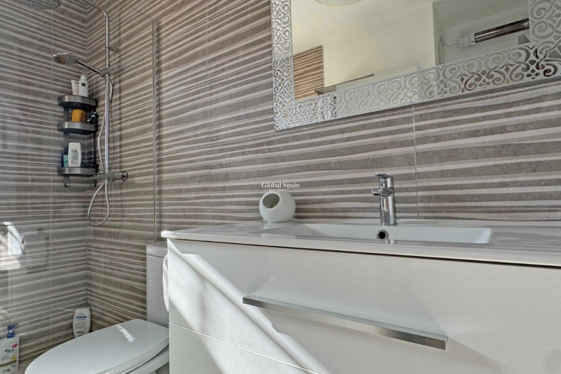 Venta - CASA -
ORIHUELA COSTA - VILLAMARTÍN