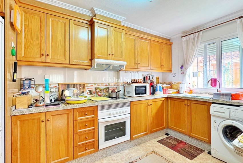 Venta - CASA -
ORIHUELA COSTA - VILLAMARTÍN