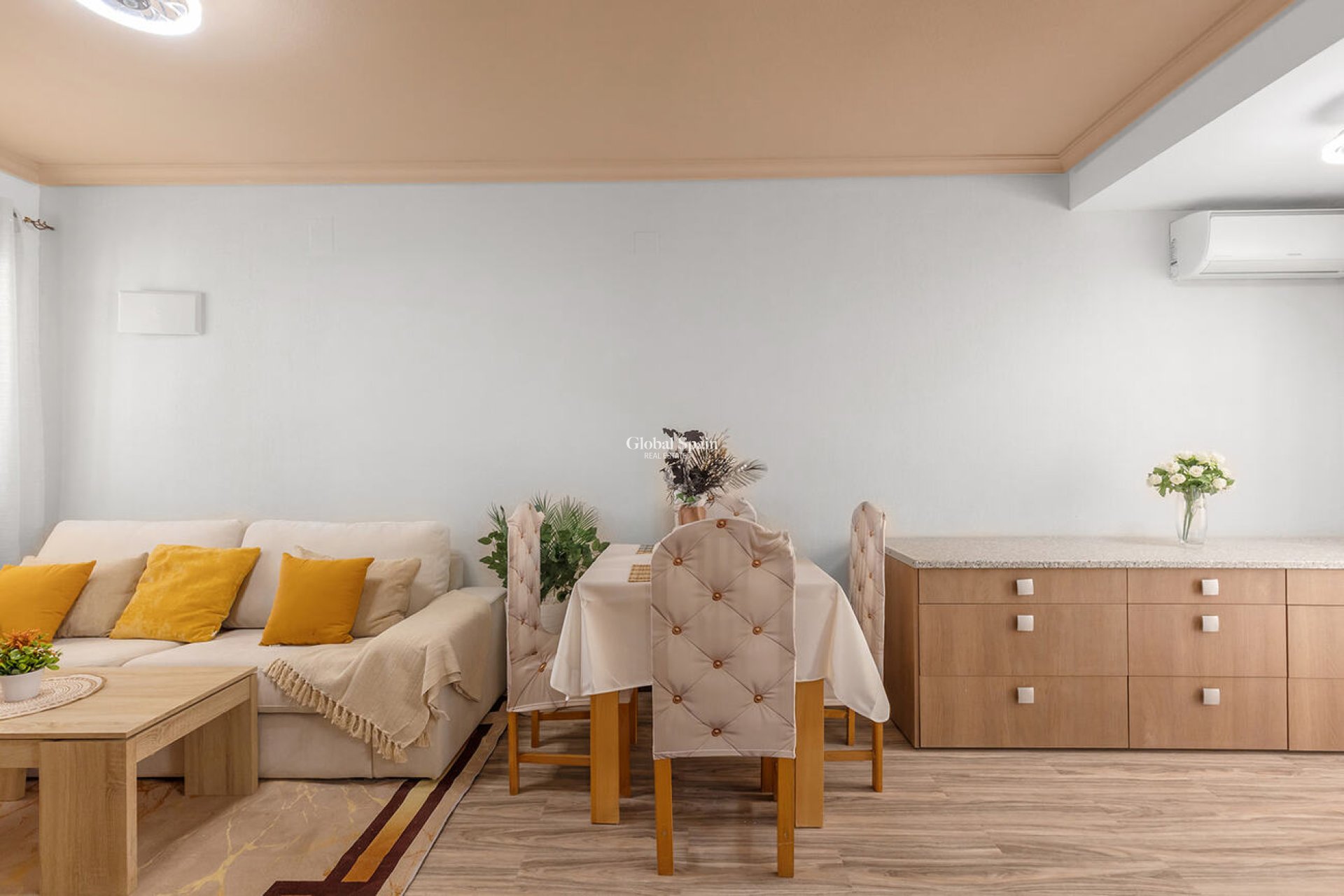 Venta - CASA -
ORIHUELA COSTA - VILLAMARTÍN