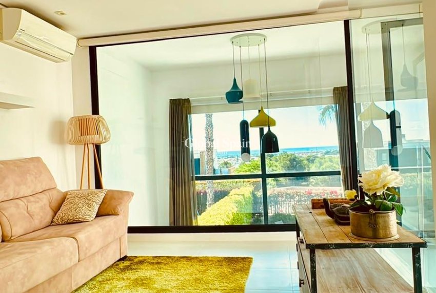 Venta - CASA -
ORIHUELA COSTA - VILLAMARTÍN