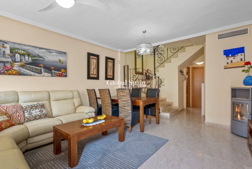 Venta - CASA -
ORIHUELA COSTA - VILLAMARTÍN