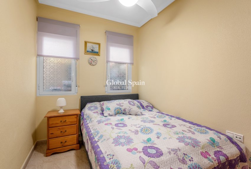 Venta - CASA -
ORIHUELA COSTA - VILLAMARTÍN