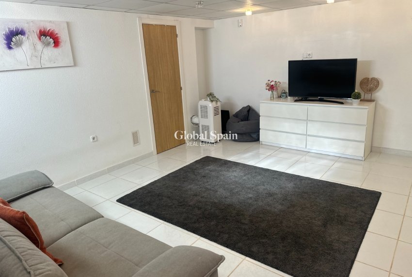 Venta - CASA -
ORIHUELA - Entre Naranjos