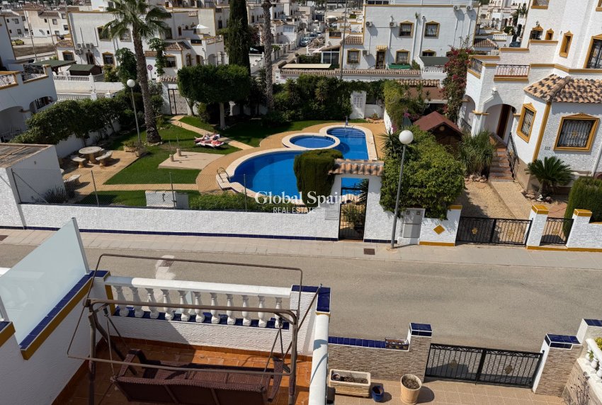 Venta - CASA -
ORIHUELA - Entre Naranjos