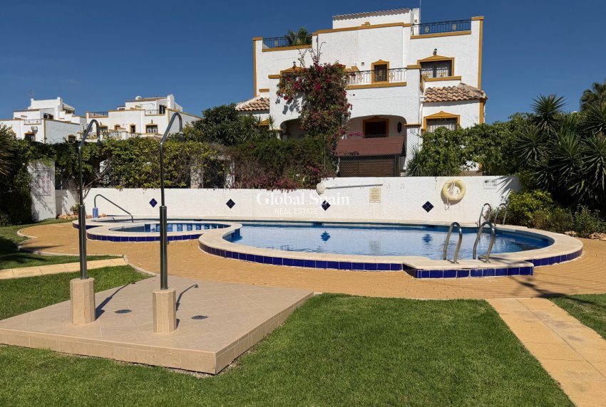 Venta - CASA -
ORIHUELA - Entre Naranjos