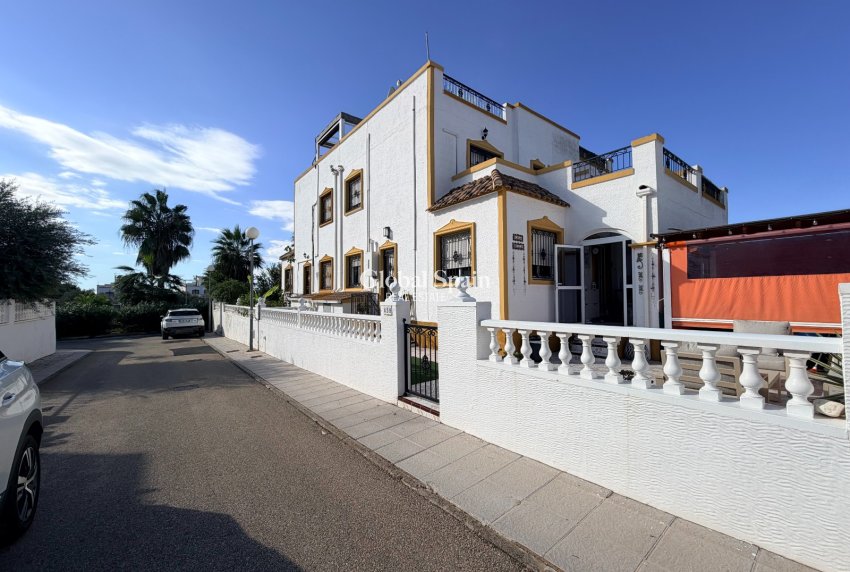 Venta - CASA -
ORIHUELA - Entre Naranjos