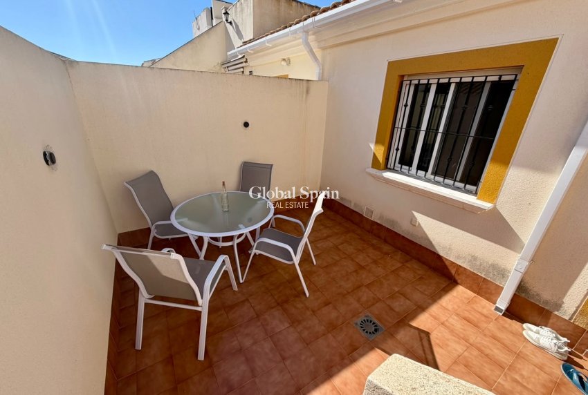 Venta - CASA -
ORIHUELA - Entre Naranjos