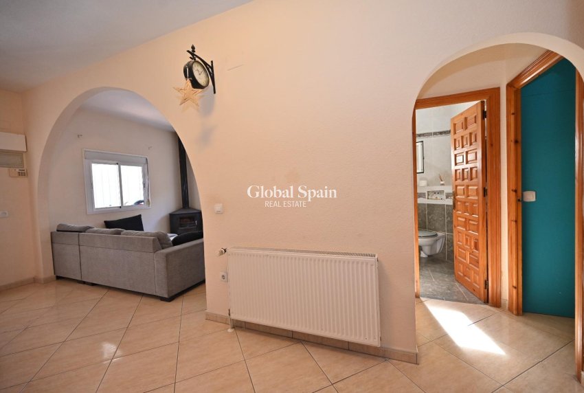 Venta - CASA -
ORIHUELA - Urbanización Perla del Mar