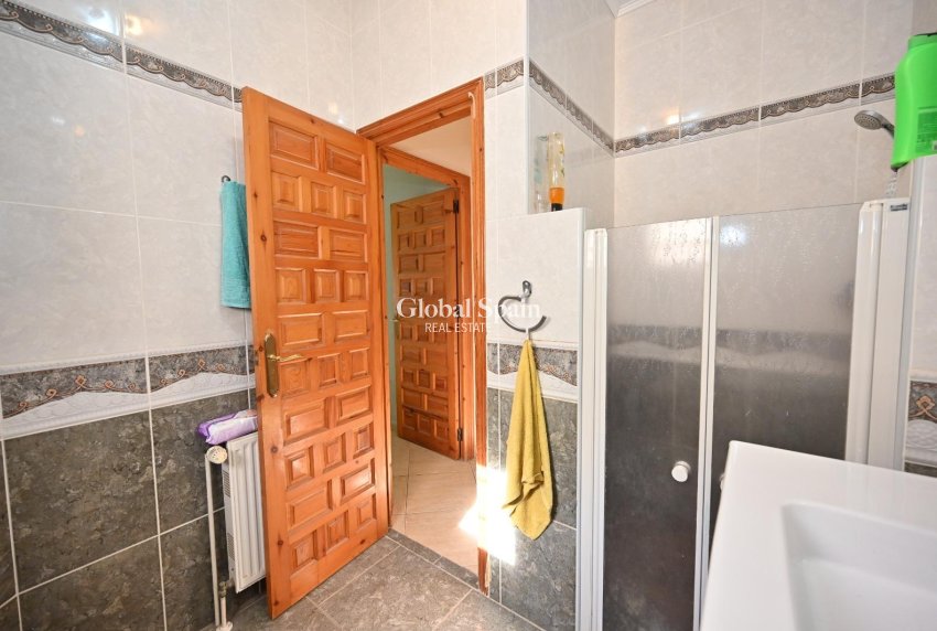 Venta - CASA -
ORIHUELA - Urbanización Perla del Mar