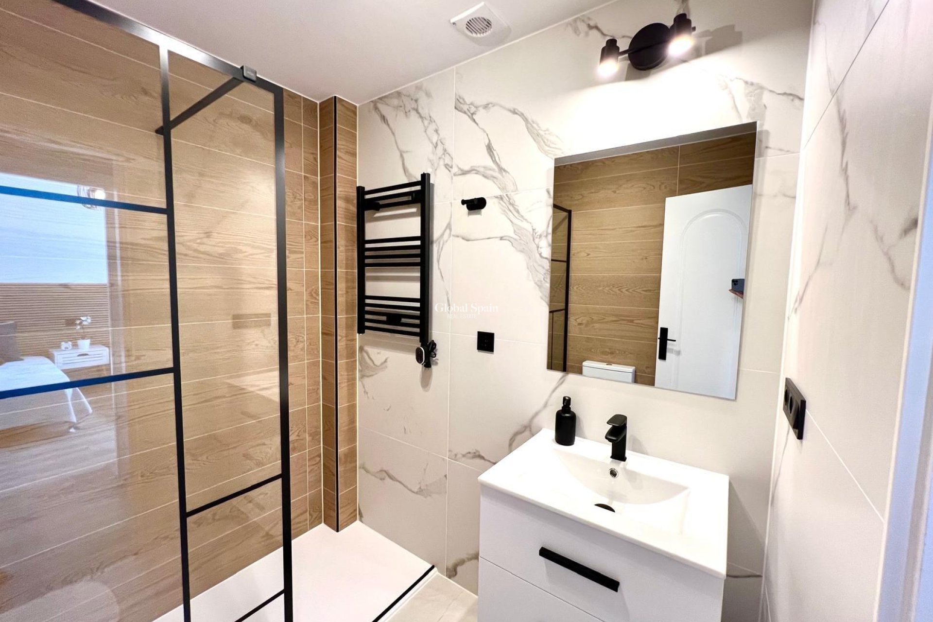 Venta - CASA -
ORIHUELA - Urbanización Perla del Mar