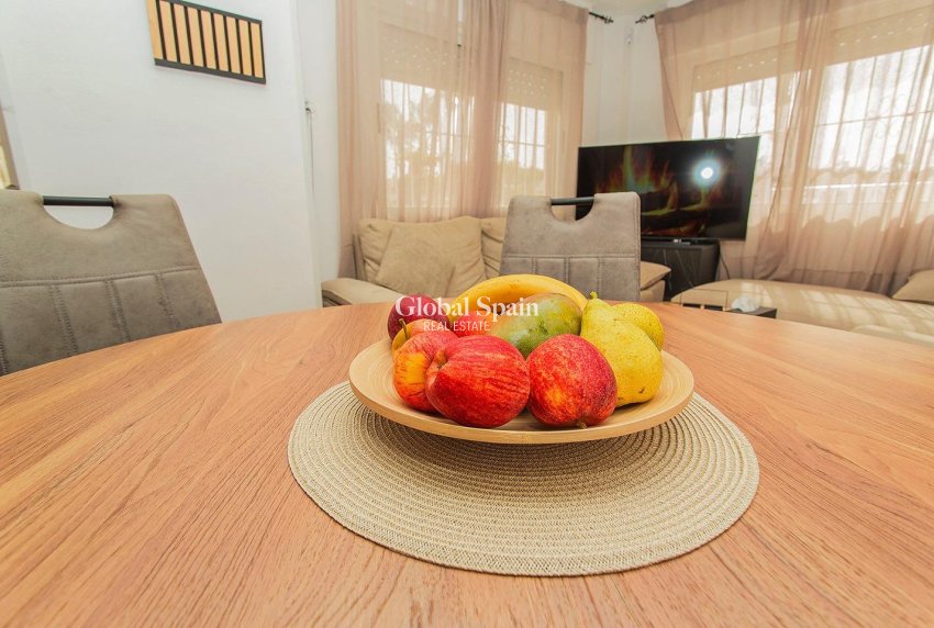 Venta - CASA -
ORIHUELA - Urbanización Perla del Mar