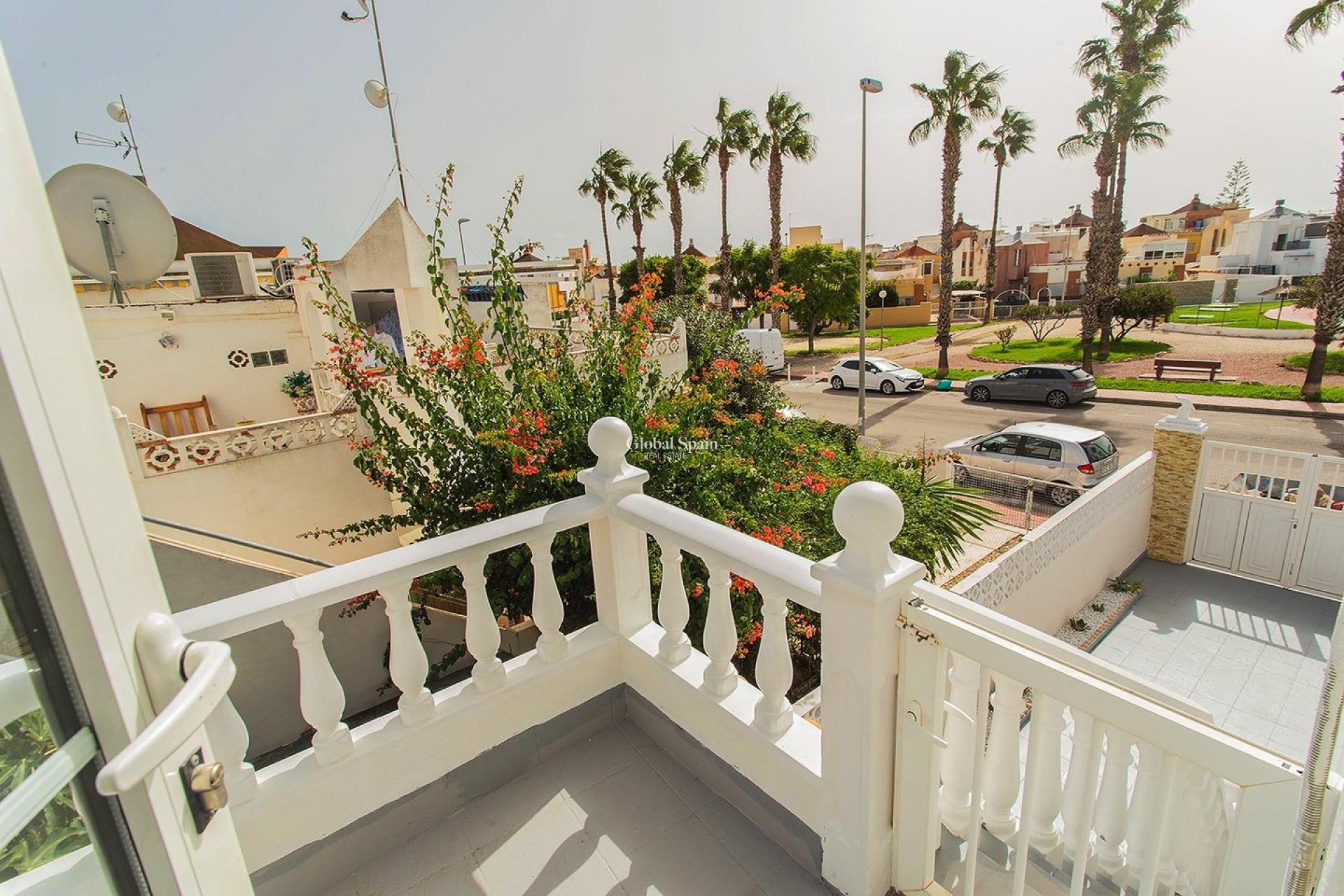 Venta - CASA -
ORIHUELA - Urbanización Perla del Mar