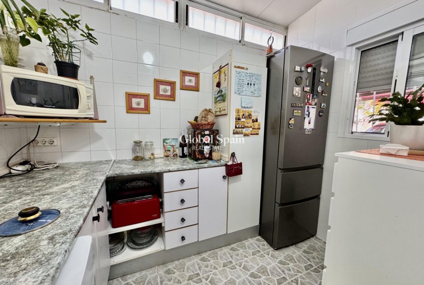 Venta - CASA -
ORIHUELA - Urbanización Perla del Mar