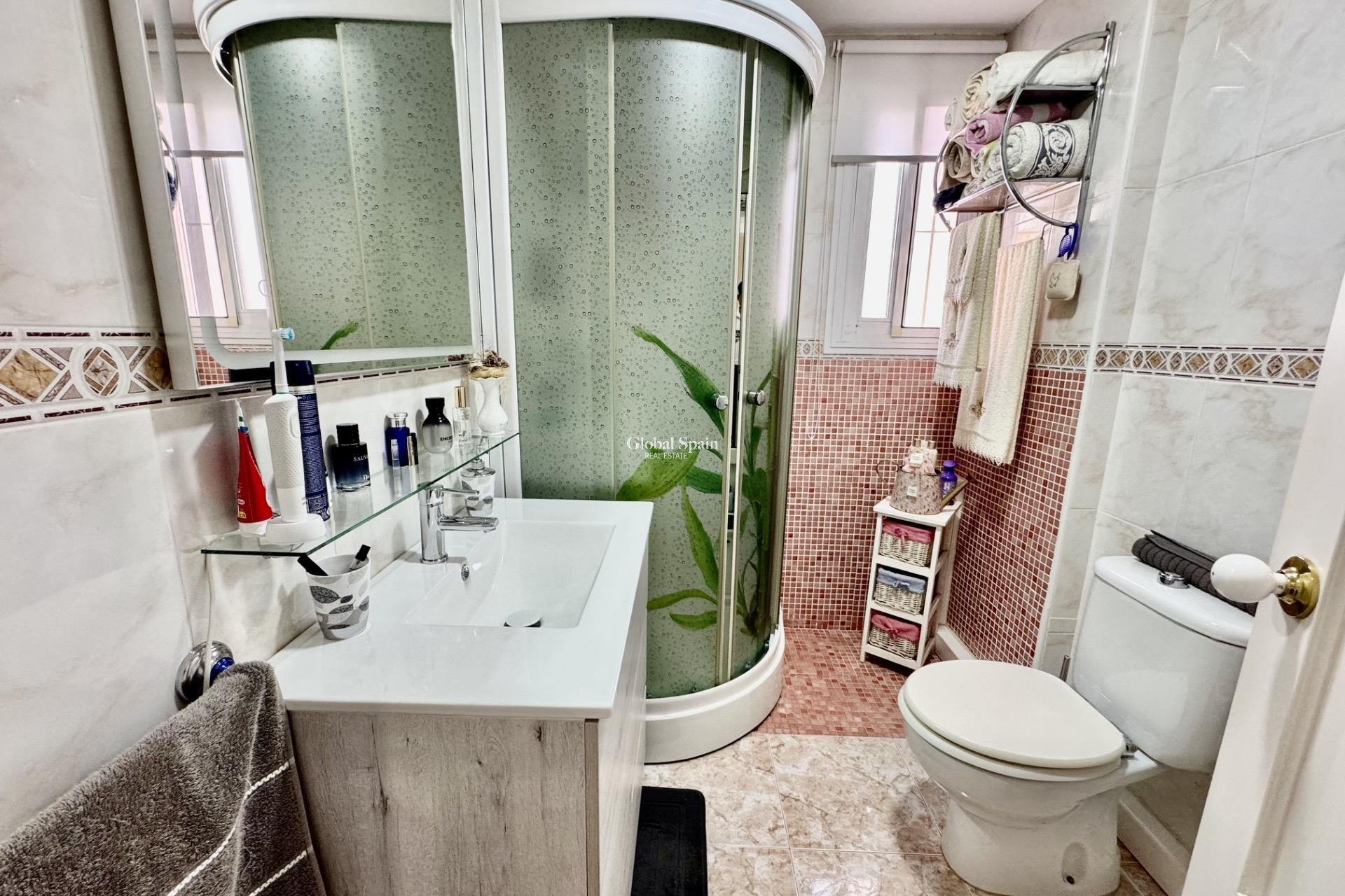 Venta - CASA -
ORIHUELA - Urbanización Perla del Mar
