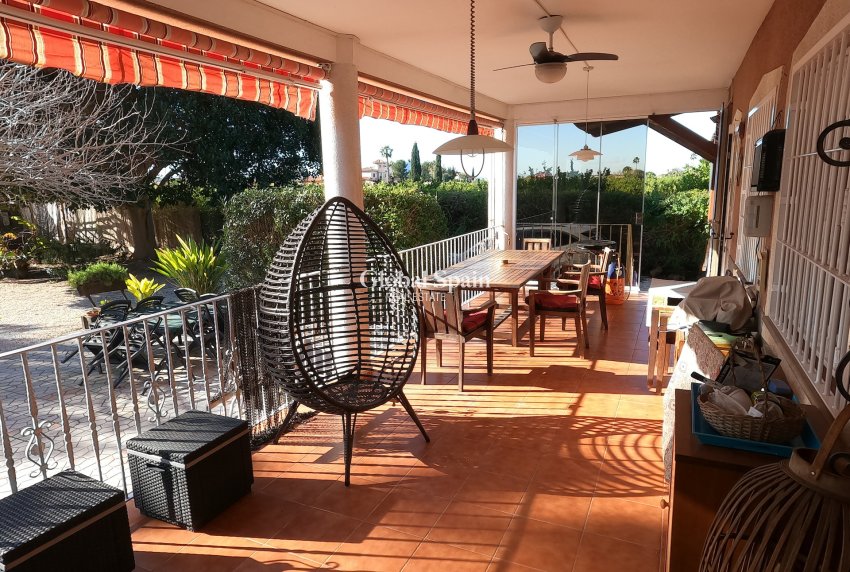 Venta - CASA -
ORIHUELA