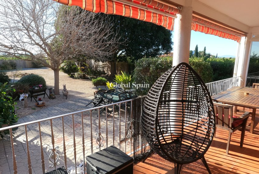 Venta - CASA -
ORIHUELA