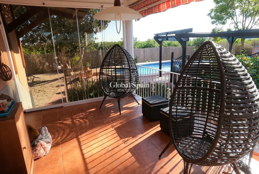 Venta - CASA -
ORIHUELA