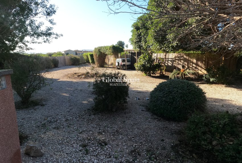 Venta - CASA -
ORIHUELA