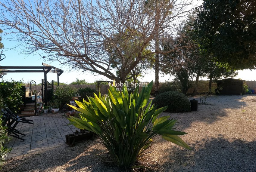 Venta - CASA -
ORIHUELA