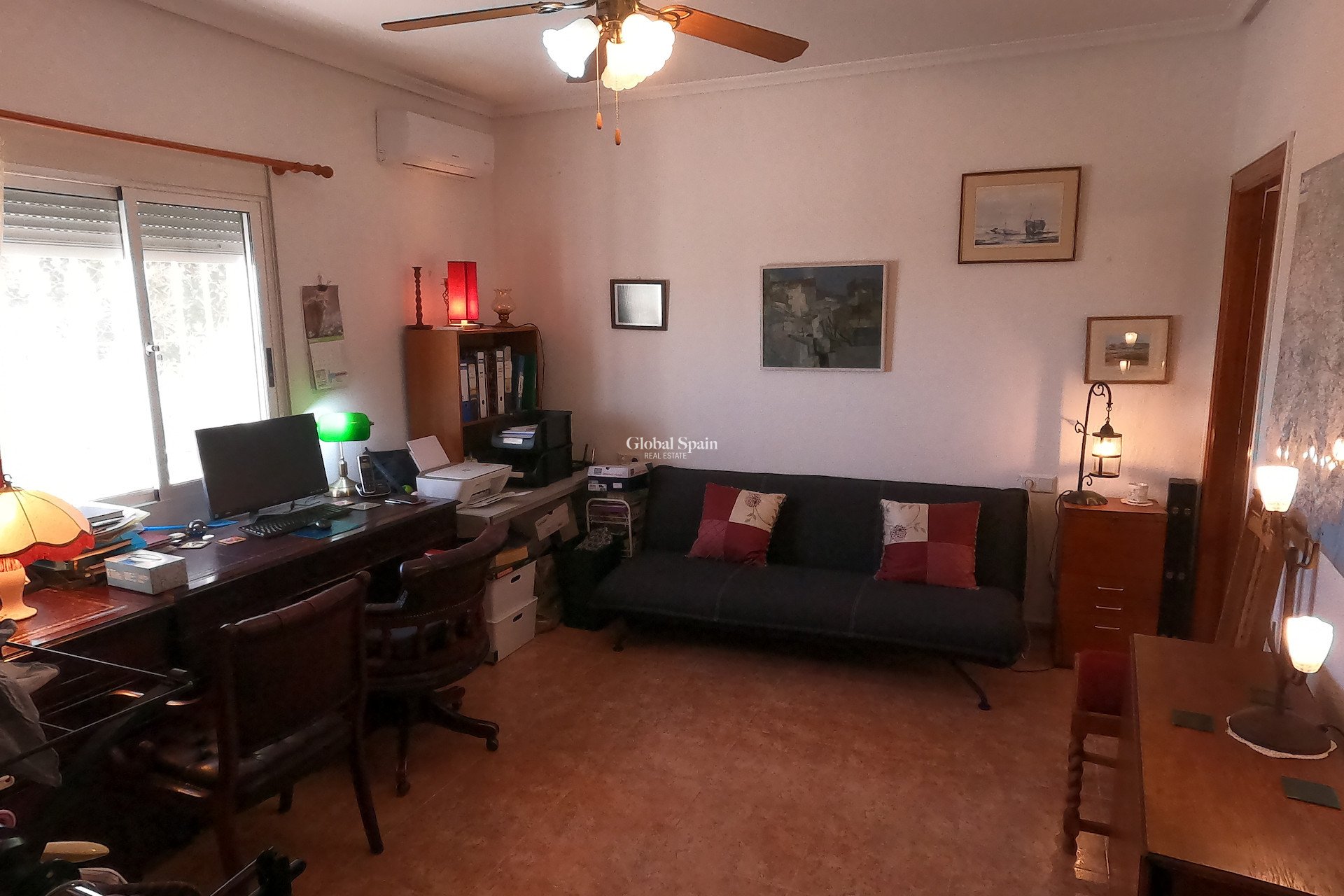 Venta - CASA -
ORIHUELA