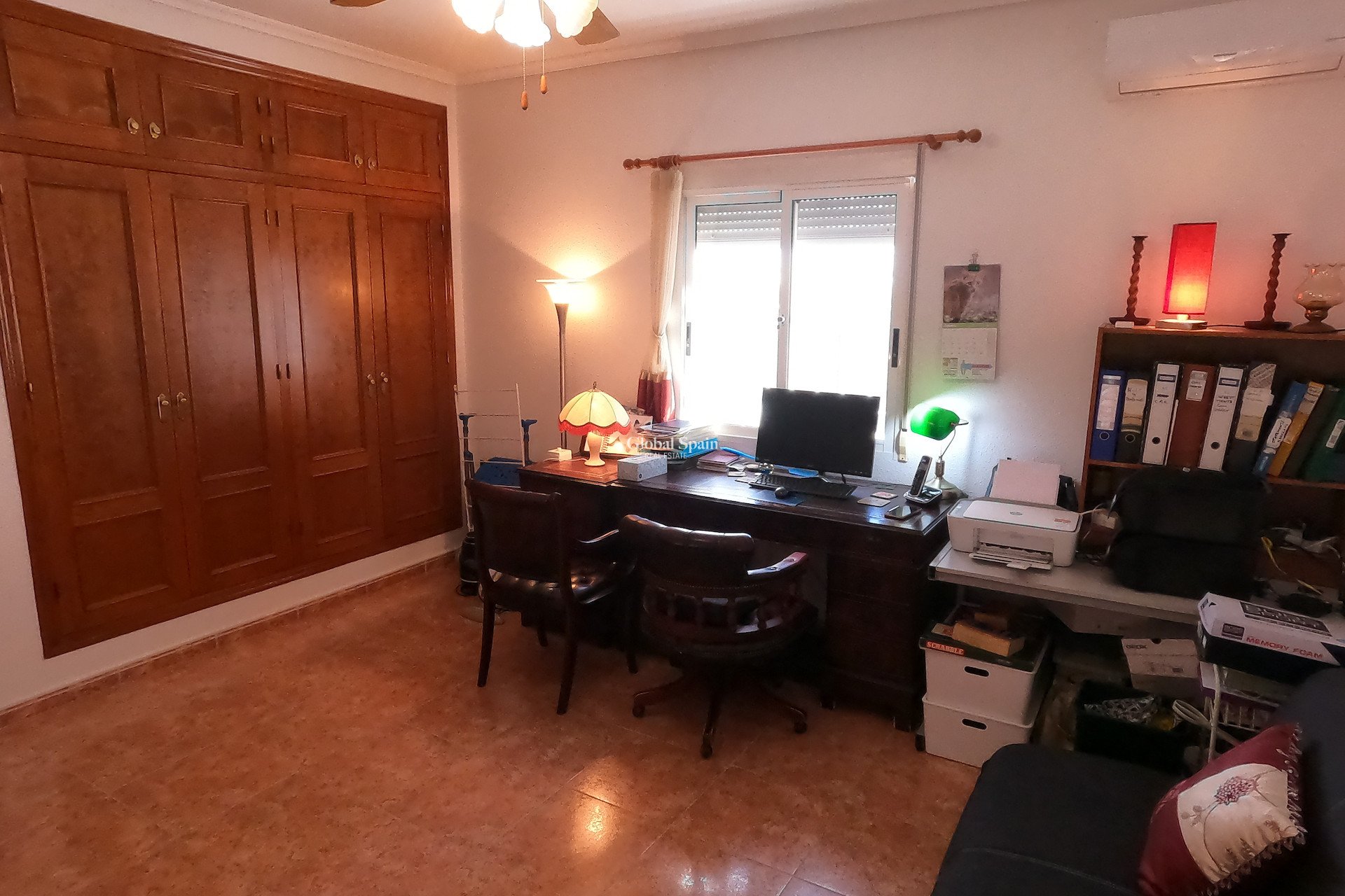 Venta - CASA -
ORIHUELA