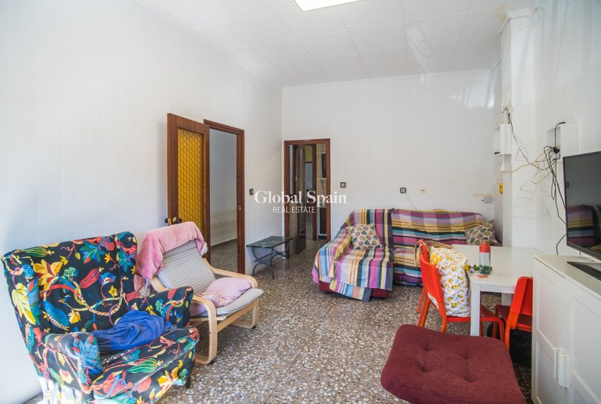 Venta - CASA -
ORIHUELA - 